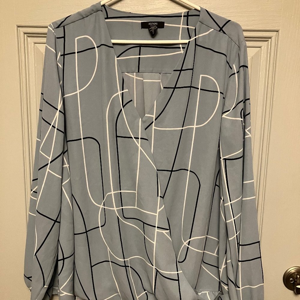 WOMEN'S ALFANI SIZE 20W BLUE POLYESTER KNIT BLOUSE